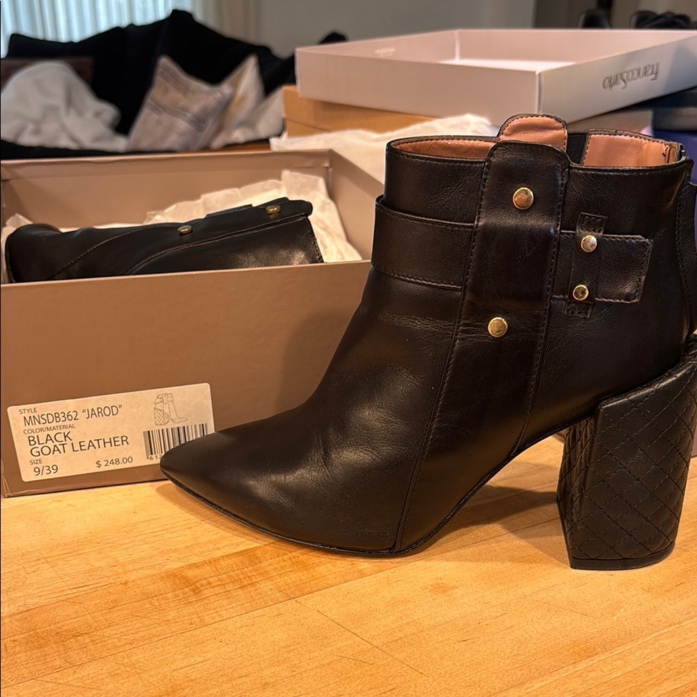 BCBG MAXAZARIA Black Leather Ankle Boots